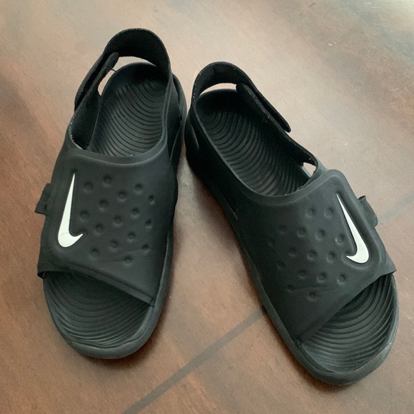 Nike Shoes | Nike Sunray Sandals, Like New | Color: Black | Size: 6b | Pm-59060210's Closet
